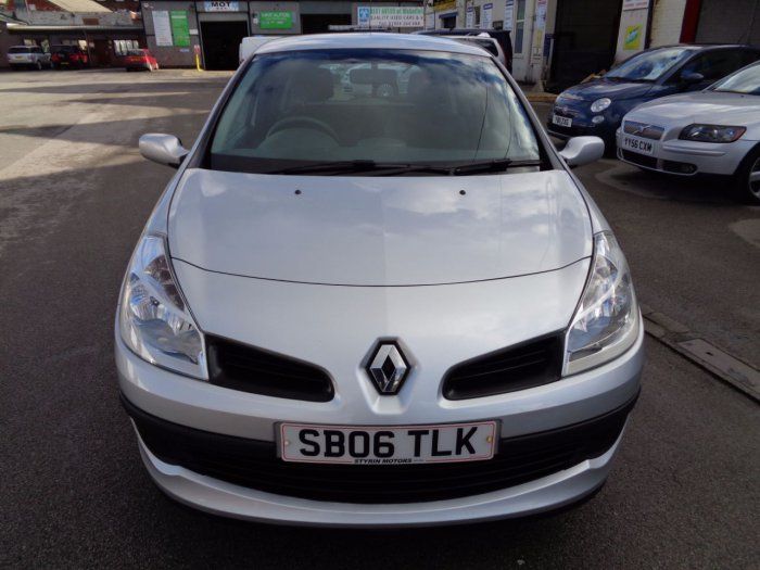 2006 Renault Clio 1.2 16V Extreme 3dr image 2
