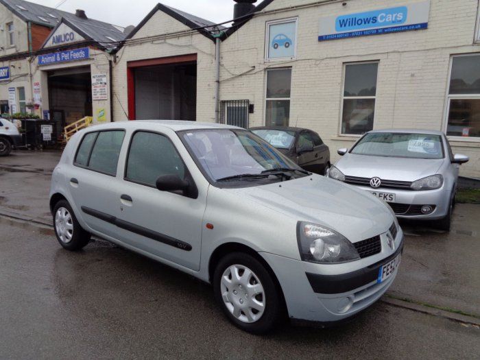 2002 Renault Clio 1.1 16V image 1