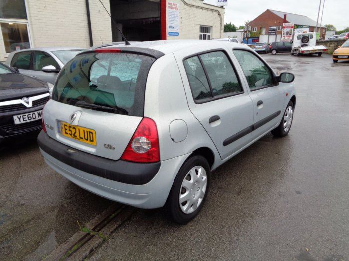 2002 Renault Clio 1.1 16V image 2
