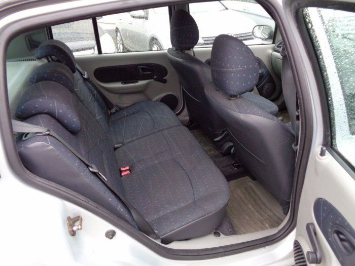 2002 Renault Clio 1.1 16V image 6