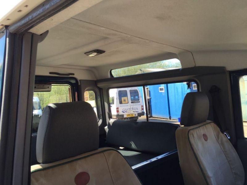 2002 Land Rover Defender 90 TD5 image 8