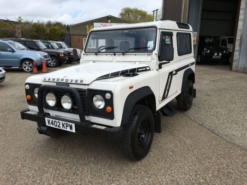 1993 Land Rover Defender 90 image 2