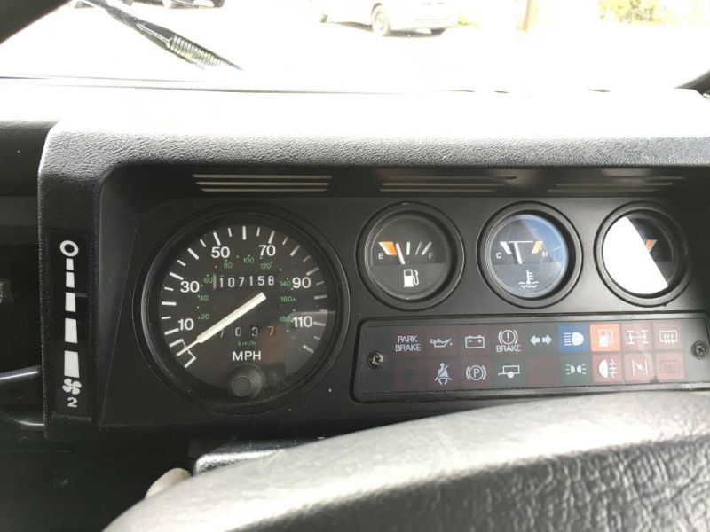 1993 Land Rover Defender 90 image 8