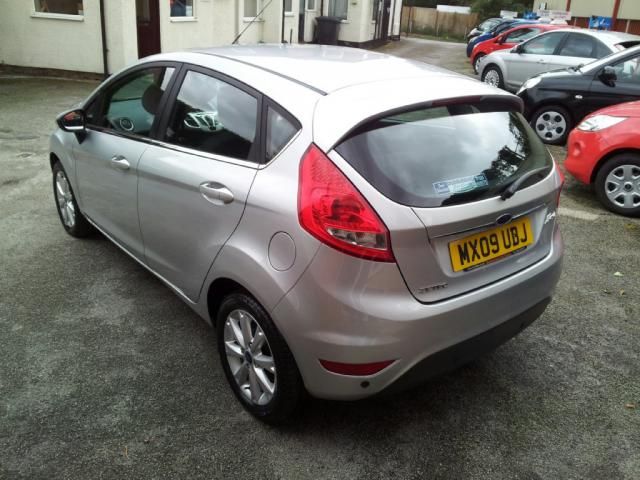 2009 Ford Fiesta 1.4 Zetec 16V 5d image 6