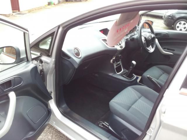 2009 Ford Fiesta 1.4 Zetec 16V 5d image 7
