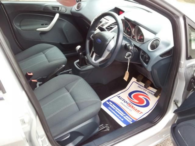 2009 Ford Fiesta 1.4 Zetec 16V 5d image 8