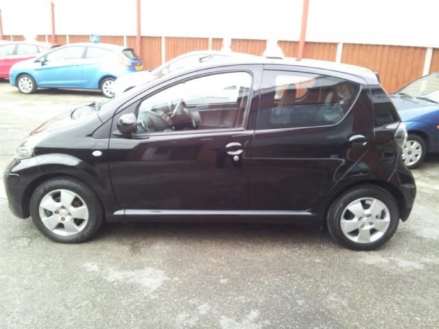 2010 Toyota Aygo 1.0 VVT-I 5d image 3
