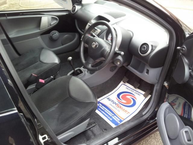 2010 Toyota Aygo 1.0 VVT-I 5d image 7