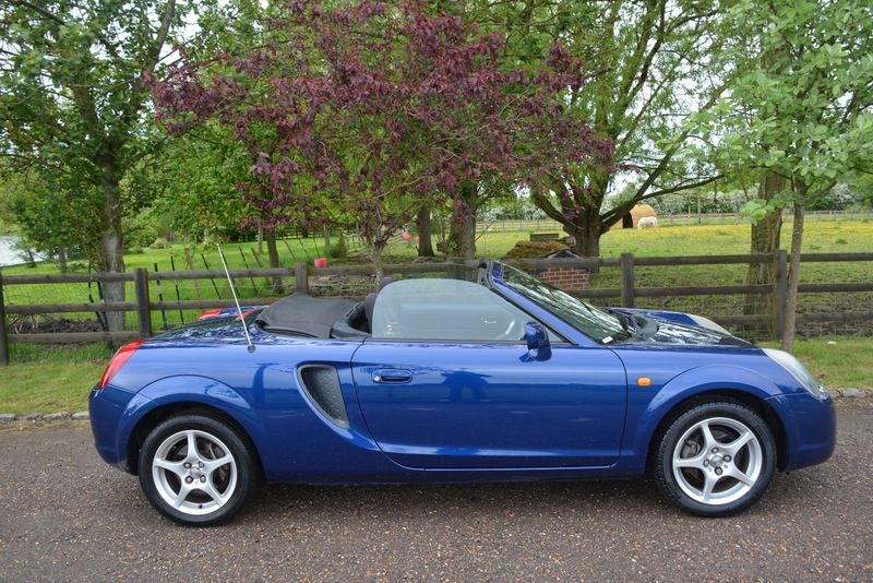 2000 Toyota MR2 Roadster 1.8 VVTI image 2