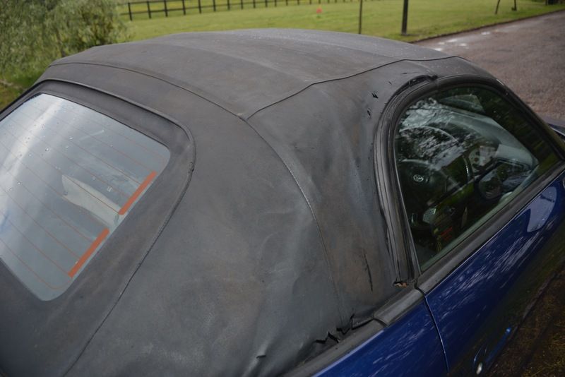 2000 Toyota MR2 Roadster 1.8 VVTI image 8