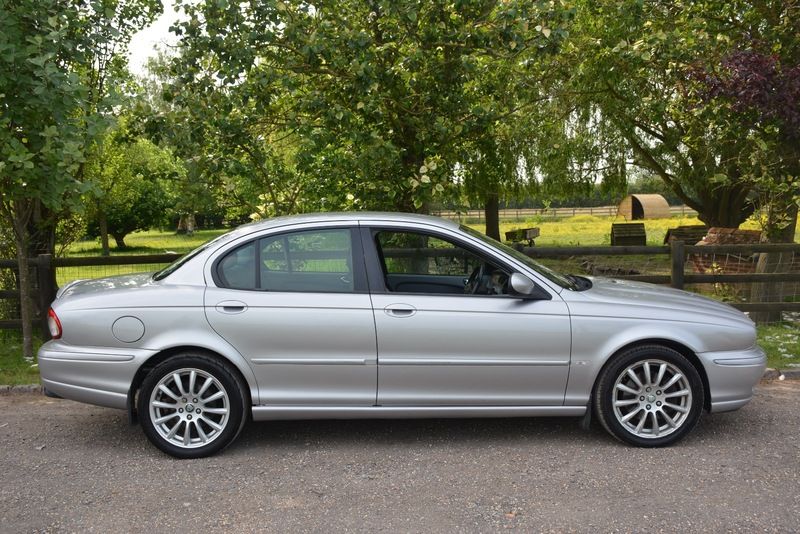2004 Jaguar X-Type 2.0D Sport image 2