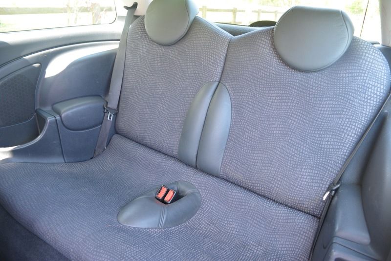2003 MINI Cooper 1.6I 16V image 6