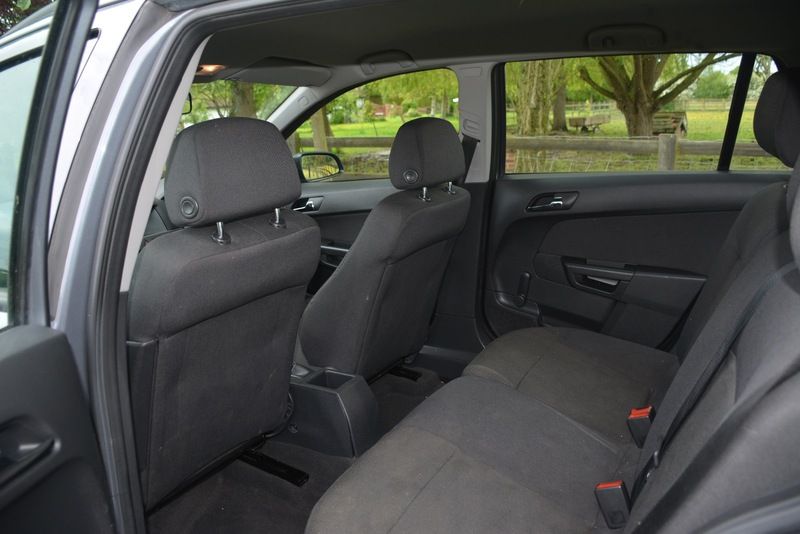 2006 Vauxhall Astra 1.3CDTI 16V image 8