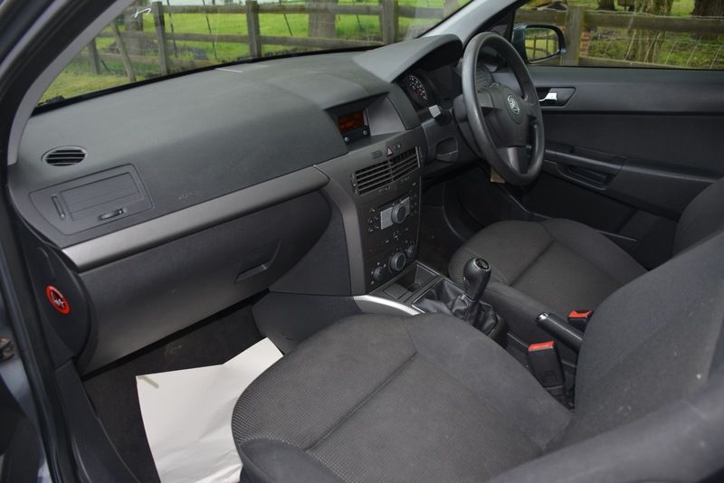 2006 Vauxhall Astra 1.3CDTI 16V image 10