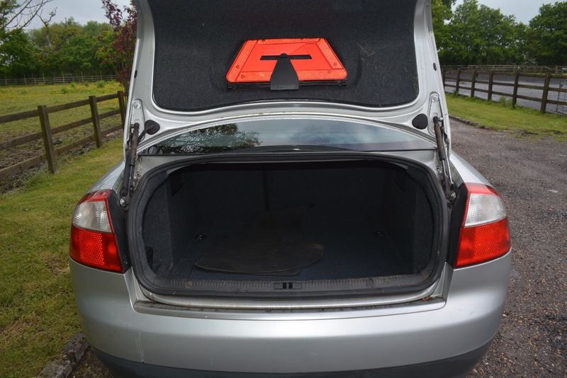 2003 Audi A4 2.0 SE image 6