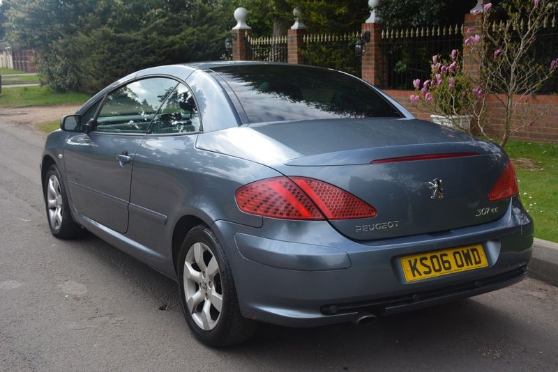 2006 Peugeot 307 2.0 16V S image 6