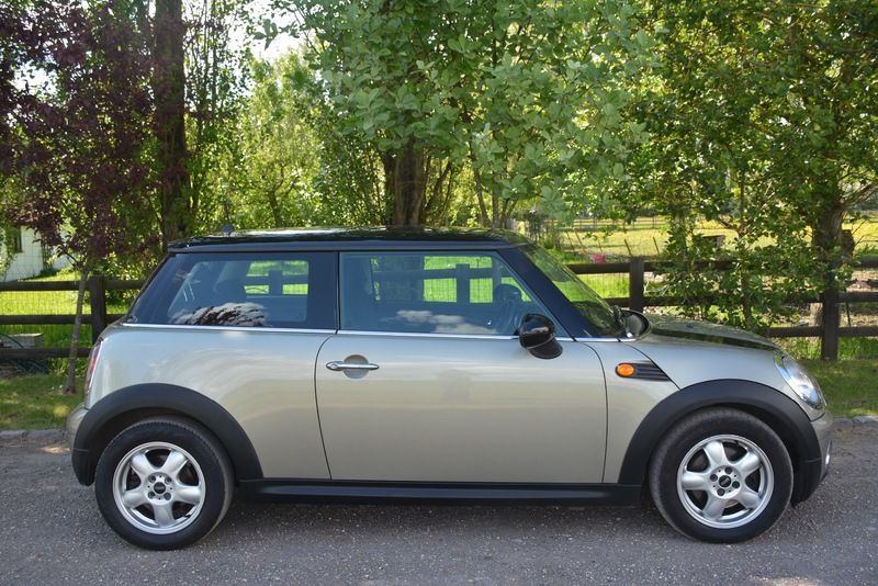 2007 MINI Cooper D 1.6 D image 2