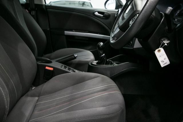 2012 Seat Leon 1.6 CR TDI 5d image 6