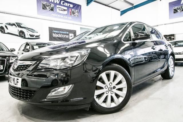 2012 Vauxhall Astra 1.7 CDTI S/S 5d image 1