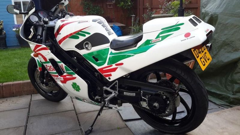 1987 Honda VFR 400 NC24 image 2