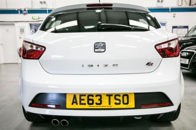 2013 Seat Ibiza 1.6 CR TDI FR 3d image 5