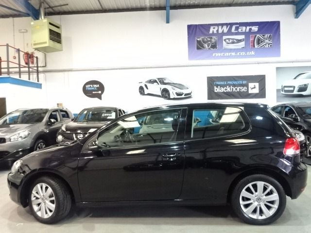 2012 Volkswagen Golf 1.6 TDI 3d image 5