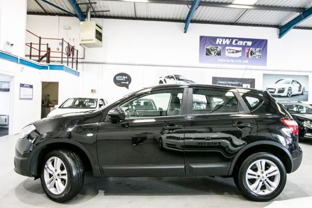 2013 Nissan Qashqai 1.5 DCI 5d image 4