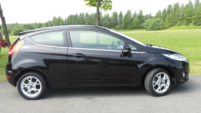 2012 Ford Fiesta Zetec 3dr image 3