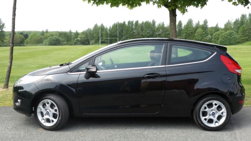 2012 Ford Fiesta Zetec 3dr image 4