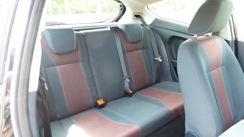 2012 Ford Fiesta Zetec 3dr image 8