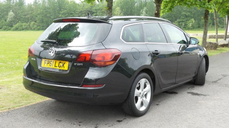 2011 Vauxhall Astra CDTi 16v SRi 5dr image 4