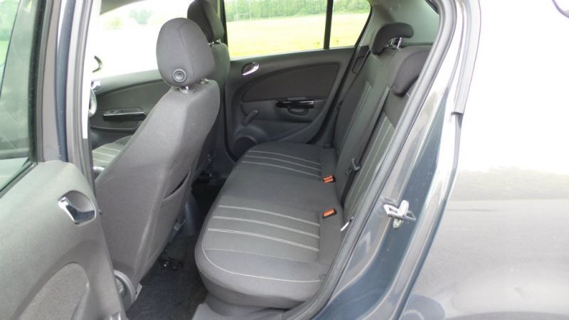 2013 Vauxhall Corsa 1.2 i 16v 5dr image 6