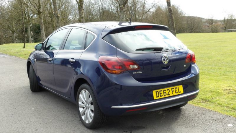 2012 Vauxhall Astra i VVT 16v Elite 5dr image 5