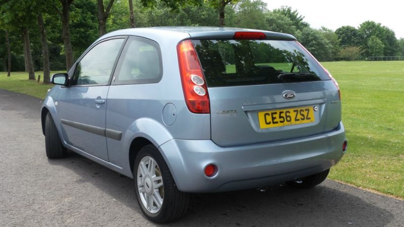2006 Ford Fiesta Ghia 3dr image 3