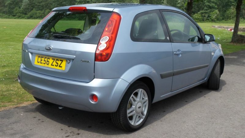2006 Ford Fiesta Ghia 3dr image 4