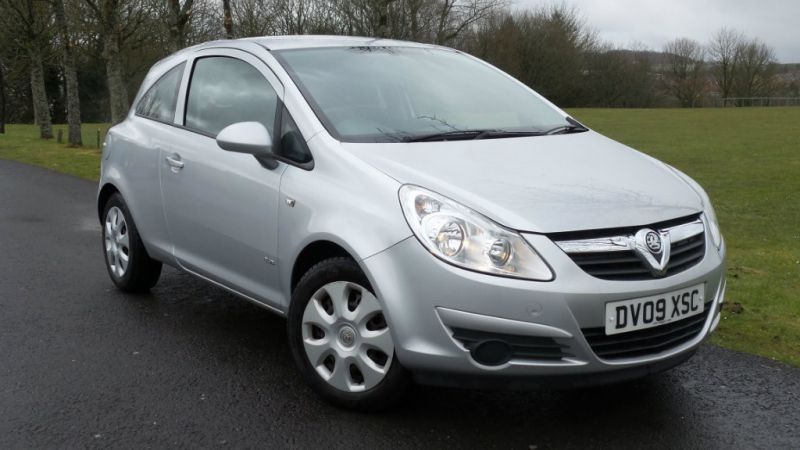 2009 Vauxhall Corsa 1.2 i 16v Club 3dr image 1