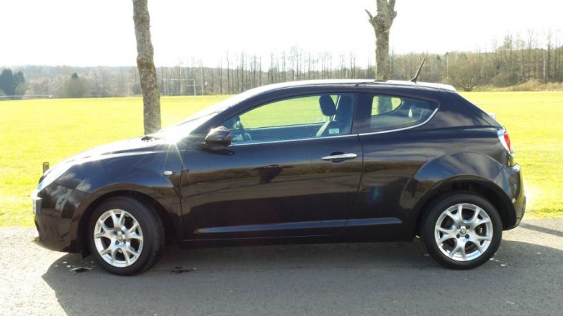 2011 Alfa Romeo Mito 3dr image 4