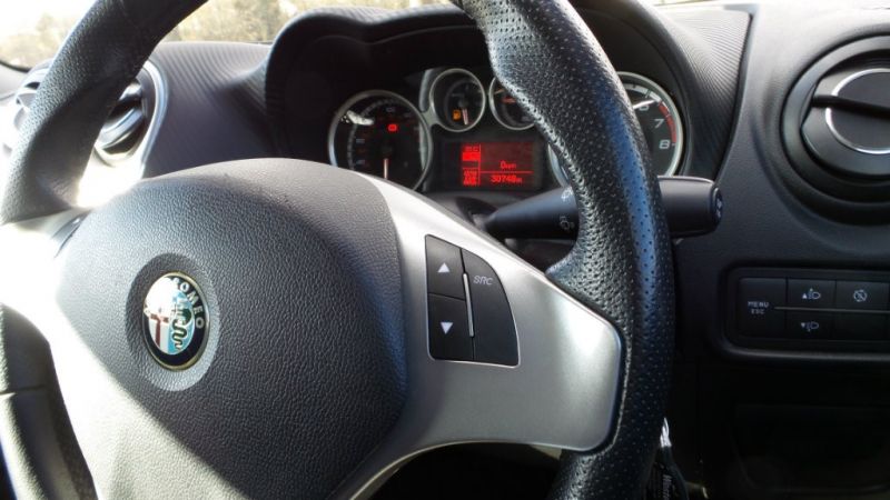 2011 Alfa Romeo Mito 3dr image 10