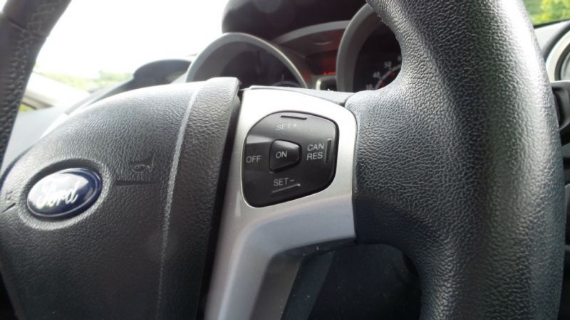 2012 Ford Fiesta TDCi 5dr image 7