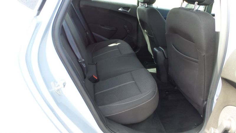 2013 Vauxhall Astra i VVT 16v SRi 5dr image 7