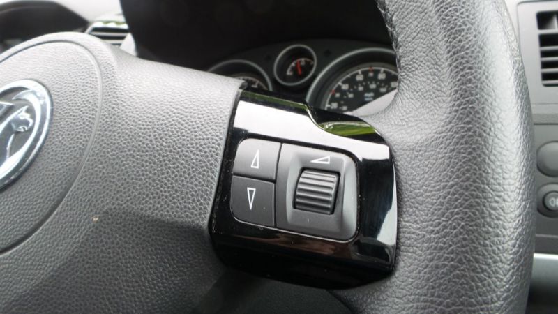 2013 Vauxhall Zafira i VVT 16v 5dr image 8