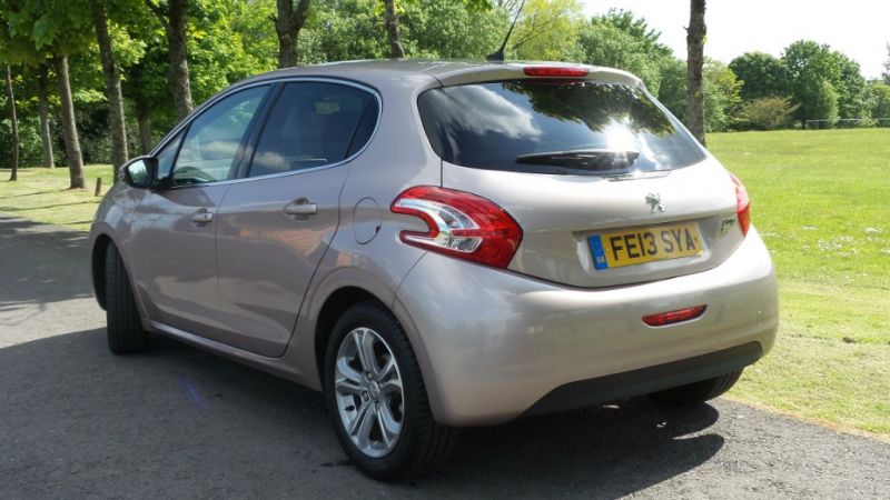 2013 Peugeot 208 e-HDi 5dr image 4