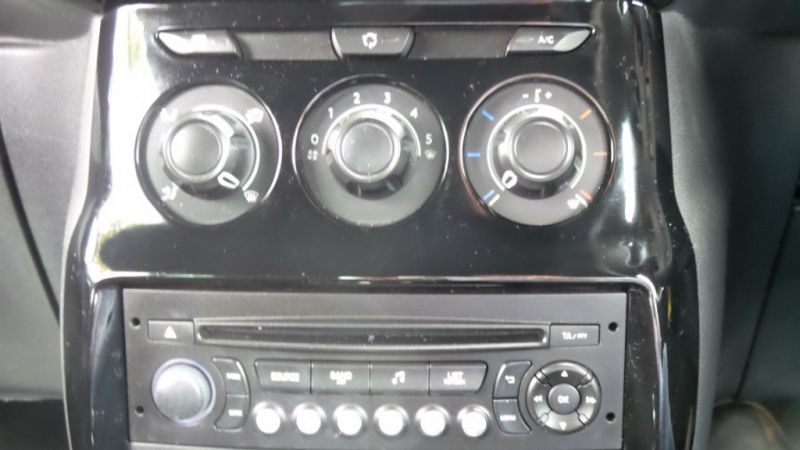 2013 Citroen DS3 e-HDi DStyle 3dr image 8