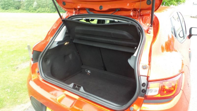 2015 Renault Clio 16v 5dr image 9