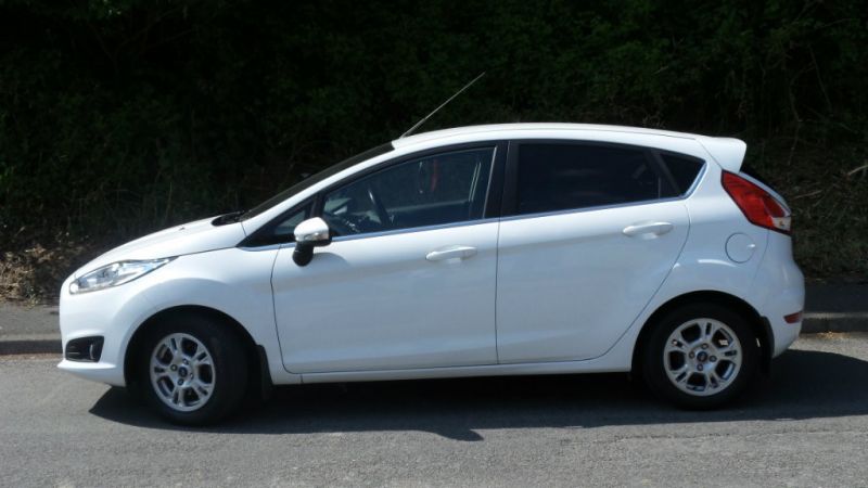 2013 Ford Fiesta TDCi 5dr image 5