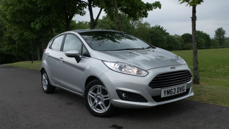 2013 Ford Fiesta TDCi Zetec 5dr image 1
