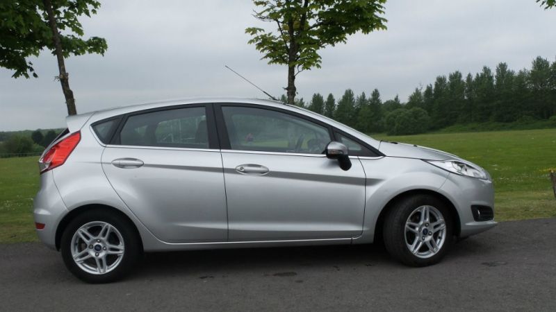 2013 Ford Fiesta TDCi Zetec 5dr image 3