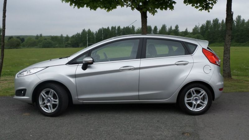 2013 Ford Fiesta TDCi Zetec 5dr image 4