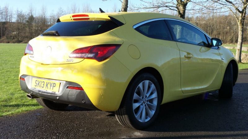 2013 Vauxhall Astra GTC CDTi 16v SRi 3dr image 3