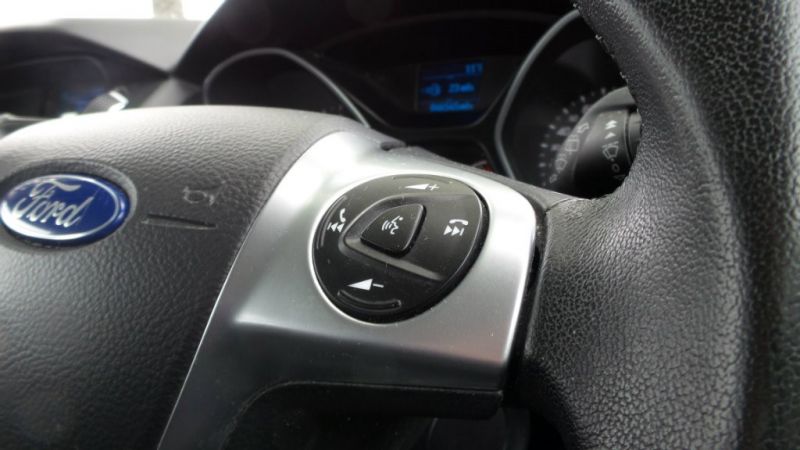 2013 Ford Focus TDCi Zetec S 5dr image 6